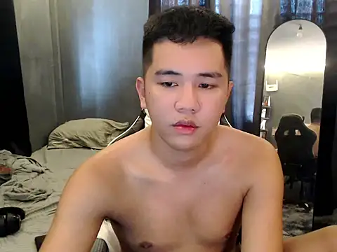 xgregor07 online show from 11-17-25, 02:28