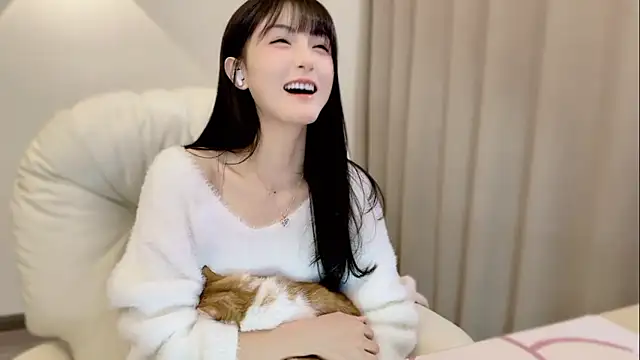 Snapshot of SHUIshui_ chatting on 10-21-25, 01:01 SHUIshui online show from 10-21-25, 01:01