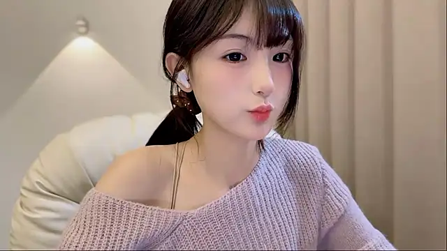 Snapshot of SHUIshui_ chatting on 12-14-25, 01:05 SHUIshui online show from 12-14-25, 01:05