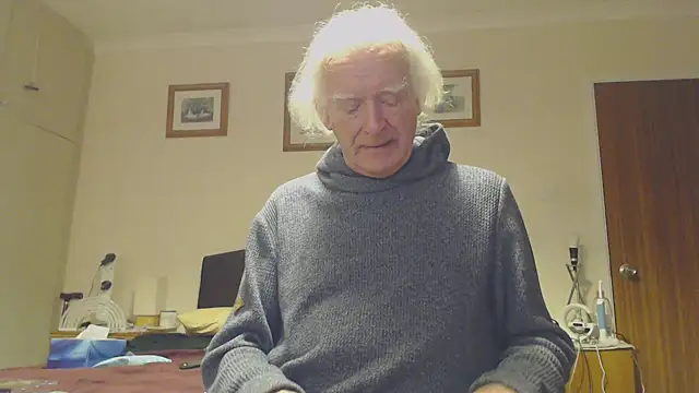 WaverlyKernow online show from 01-23-25, 04:04