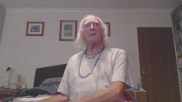 WaverlyKernow online show from 10-25-25, 09:39