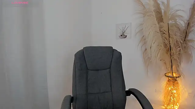 sarita1412 online show from 12-18-25, 12:17