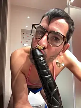 Snapshot of SubSexVideos chatting on 10-16-25, 07:09 SubSexVideos online show from 10-16-25, 07:09