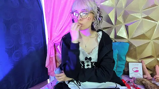 neeko princes online show from 12-10-24, 03:22