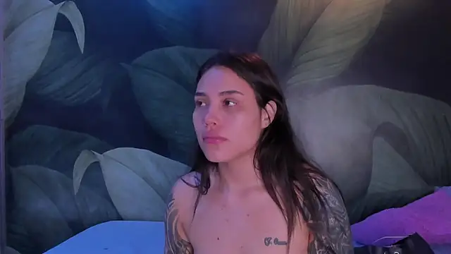 Snapshot of sweett_dirty chatting on 11-18-25, 12:20 sweett dirty online show from 11-18-25, 12:20