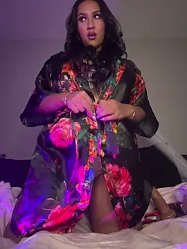 Snapshot of Lickplayofficial chatting on 10-02-25, 03:57 Lickplayofficial online show from 10-02-25, 03:57