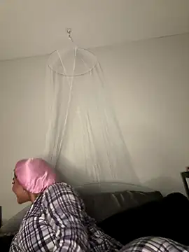 Snapshot of Lickplayofficial chatting on 11-21-25, 03:27 Lickplayofficial online show from 11-21-25, 03:27