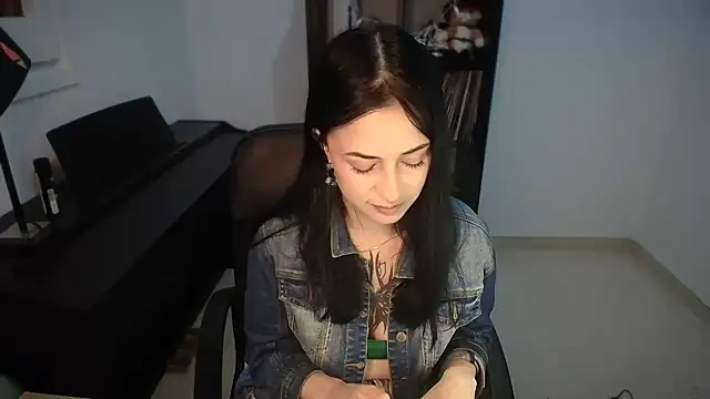 Windy butterfly online show from 10-18-25, 05:35