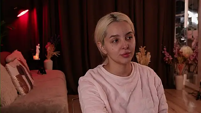 Snapshot of VictoriaMorrone chatting on 10-07-25, 06:27 VictoriaMorrone online show from 10-07-25, 06:27