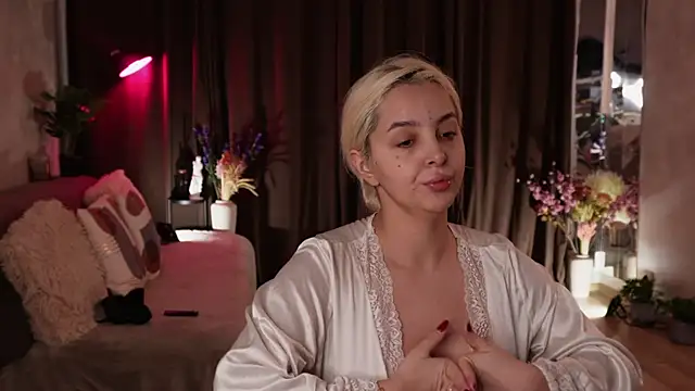 Snapshot of VictoriaMorrone chatting on 10-12-25, 06:40 VictoriaMorrone online show from 10-12-25, 06:40