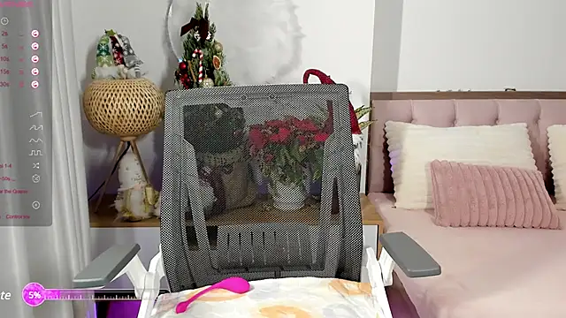 Snapshot of _Joliie_ chatting on 12-24-24, 06:44  Joliie  online show from 12-24-24, 06:44