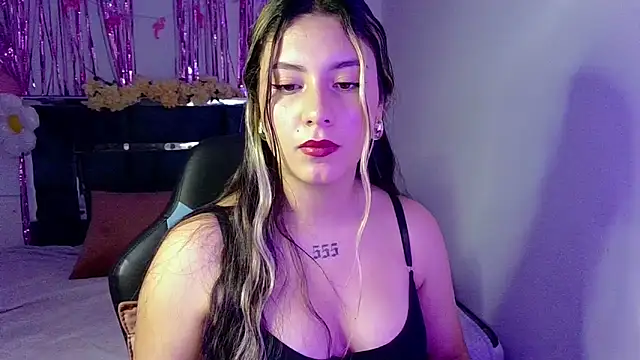 Lia 14  online show from 10-13-25, 11:16