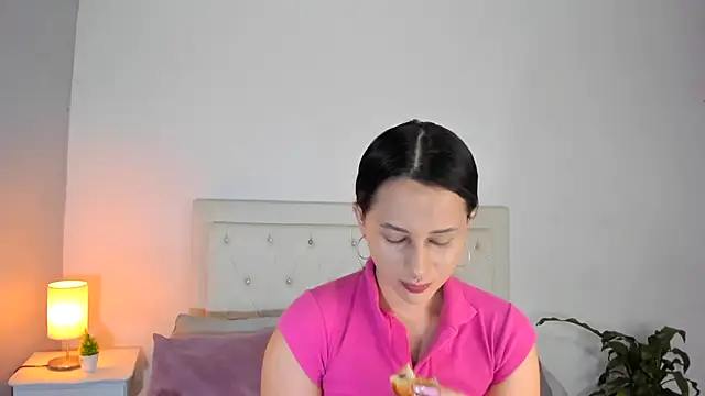 MELISSA ALVAREZ online show from 10-29-25, 09:11