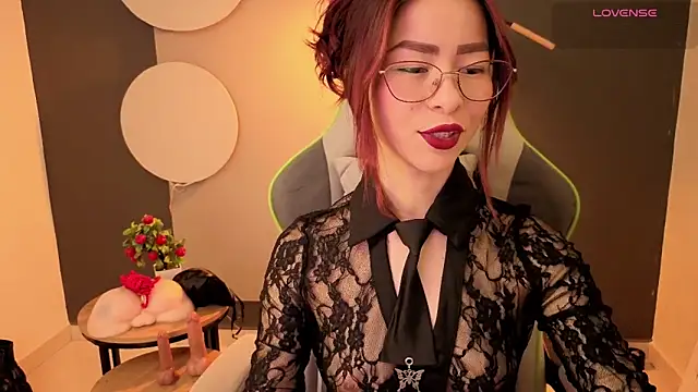 Snapshot of rosse_98_ chatting on 02-19-26, 02:02 rosse 98 online show from 02-19-26, 02:02