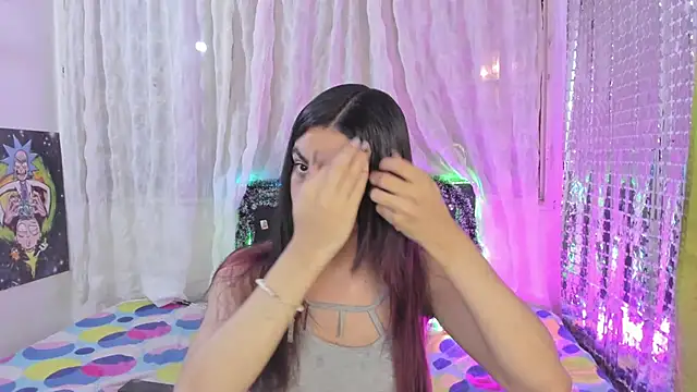 Snapshot of Megan_Miles02 chatting on 12-20-24, 02:19 Megan Miles02 online show from 12-20-24, 02:19