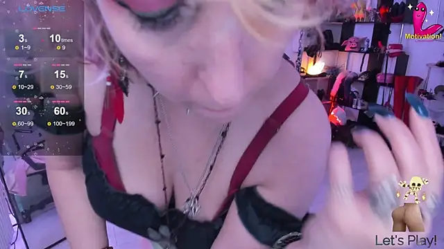 Snapshot of GinaMiracle chatting on 10-21-25, 10:54 GinaMiracle online show from 10-21-25, 10:54