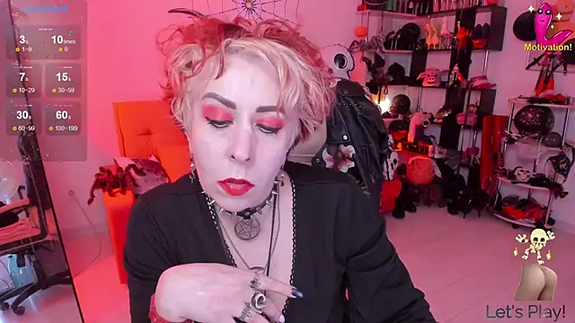 Snapshot of GinaMiracle chatting on 10-28-25, 12:03 GinaMiracle online show from 10-28-25, 12:03