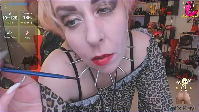 Snapshot of GinaMiracle chatting on 11-15-25, 01:47 GinaMiracle online show from 11-15-25, 01:47