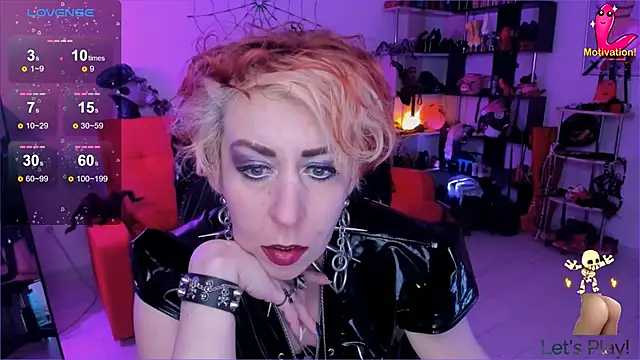 Snapshot of GinaMiracle chatting on 11-18-25, 10:36 GinaMiracle online show from 11-18-25, 10:36