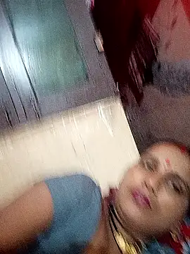 reemacouple007 online show from 10-20-25, 05:57