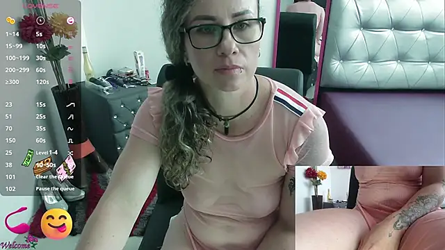 ViickySexy online show from 02-21-25, 07:32