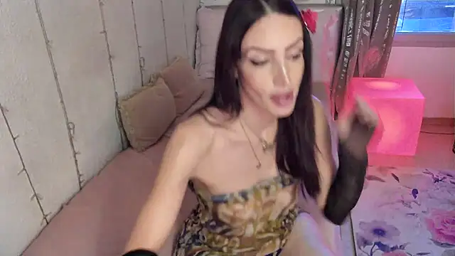 Snapshot of AlicianeFrancaise chatting on 11-16-25, 12:11 AlicianeFrancaise online show from 11-16-25, 12:11