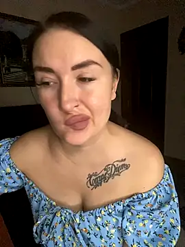 Roxana Bell online show from 10-06-25, 03:42