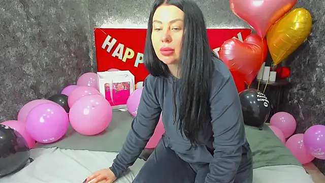 Snapshot of LayaFlow chatting on 02-09-25, 12:41 LayaFlow online show from 02-09-25, 12:41