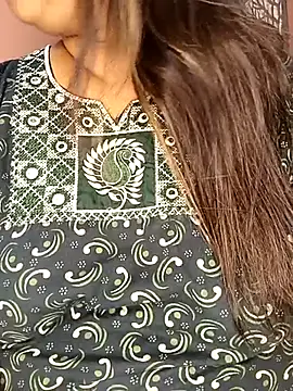 Snapshot of Ravina_patil1 chatting on 10-14-25, 07:58 Ravina patil1 online show from 10-14-25, 07:58