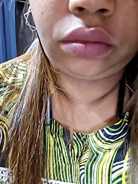 Snapshot of Ravina_patil1 chatting on 11-02-25, 10:12 Ravina patil1 online show from 11-02-25, 10:12