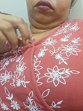 Snapshot of Ravina_patil1 chatting on 11-09-25, 07:45 Ravina patil1 online show from 11-09-25, 07:45