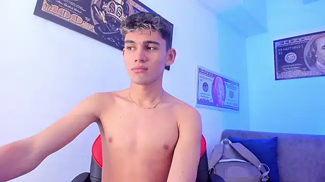 EstebanPerez  online show from 12-17-24, 12:00