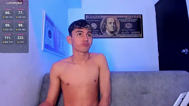 EstebanPerez  online show from 12-19-24, 06:23