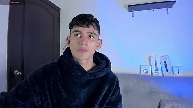 EstebanPerez  online show from 02-05-25, 10:22