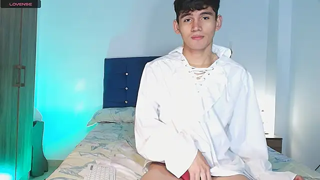 EstebanPerez  online show from 03-14-25, 01:46