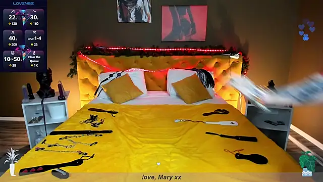 Mary Xextra online show from 12-10-24, 01:22