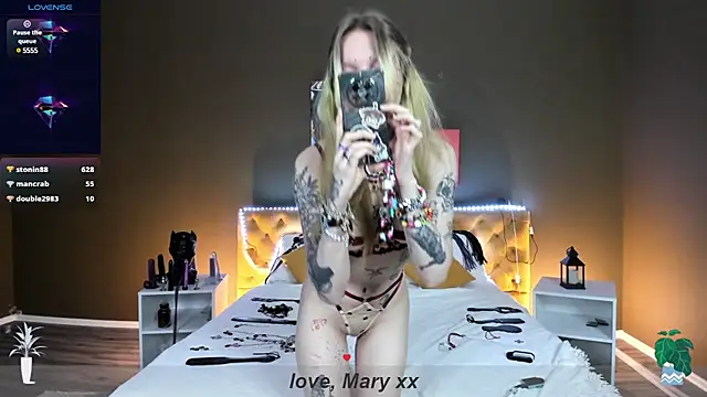 Mary Xextra online show from 01-27-25, 03:58