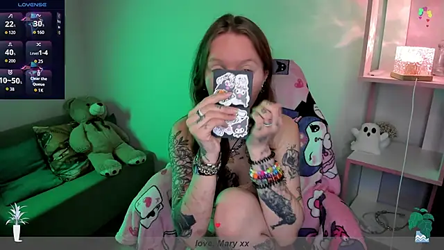 Mary Xextra online show from 11-16-25, 01:00