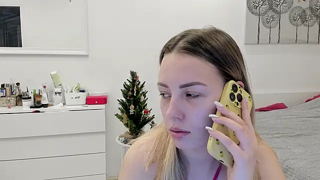 Mia shy1 online show from 12-30-24, 07:26