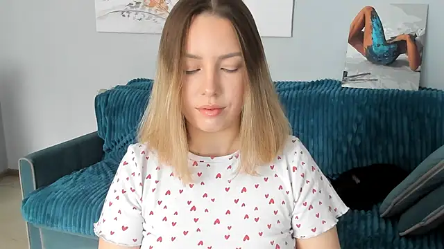 Mia shy1 online show from 02-26-25, 06:58