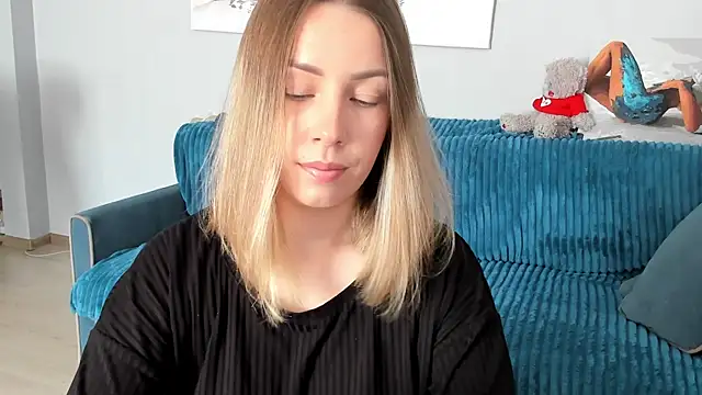 Mia shy1 online show from 03-11-25, 07:15