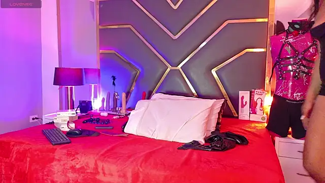 Snapshot of Scarlettt_Ass chatting on 02-22-26, 12:04 Scarlettt Ass online show from 02-22-26, 12:04