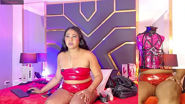 Snapshot of Scarlettt_Ass chatting on 03-10-26, 12:32 Scarlettt Ass online show from 03-10-26, 12:32