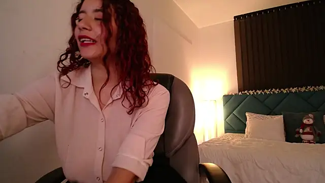 Moony 14 online show from 12-19-24, 04:35