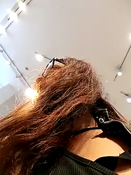 Snapshot of Lena-32 chatting on 03-12-25, 04:35 Lena-32 online show from 03-12-25, 04:35