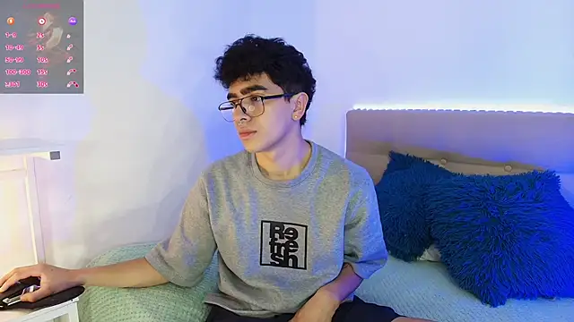  nickconnor01 online show from 11-26-25, 08:21