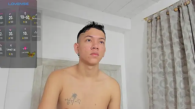 JulianRose 1 online show from 01-07-25, 10:54