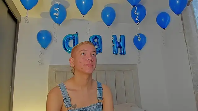 JulianRose 1 online show from 10-13-25, 11:32