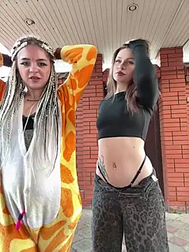 TwixCouple online show from 11-28-25, 01:14