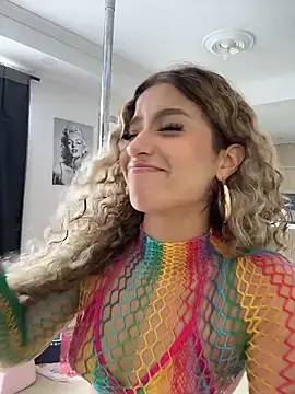 Melina-Smith online show from 12-19-25, 07:54